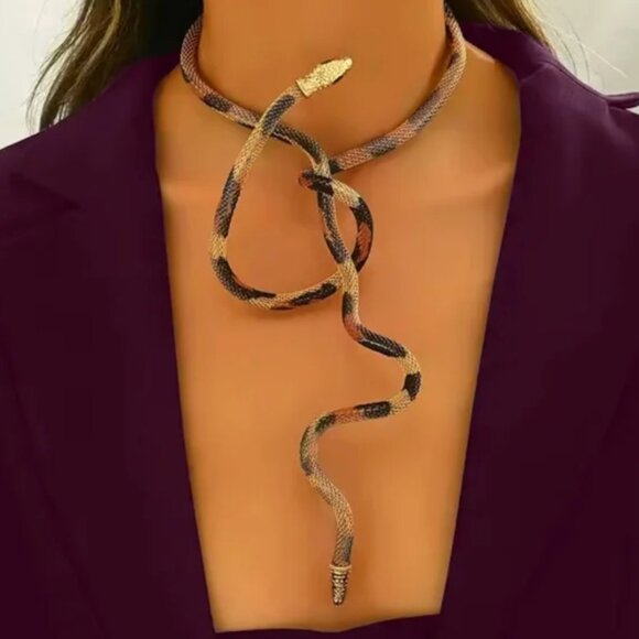 Glam Gold & Black Snake Choker Necklace – Bold Rhinestone Statement Accessory - Picture 7 of 7